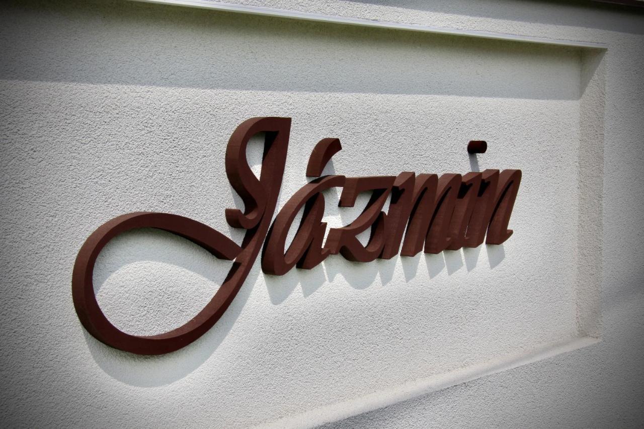 Jazmin Apartmany Veľký Meder المظهر الخارجي الصورة